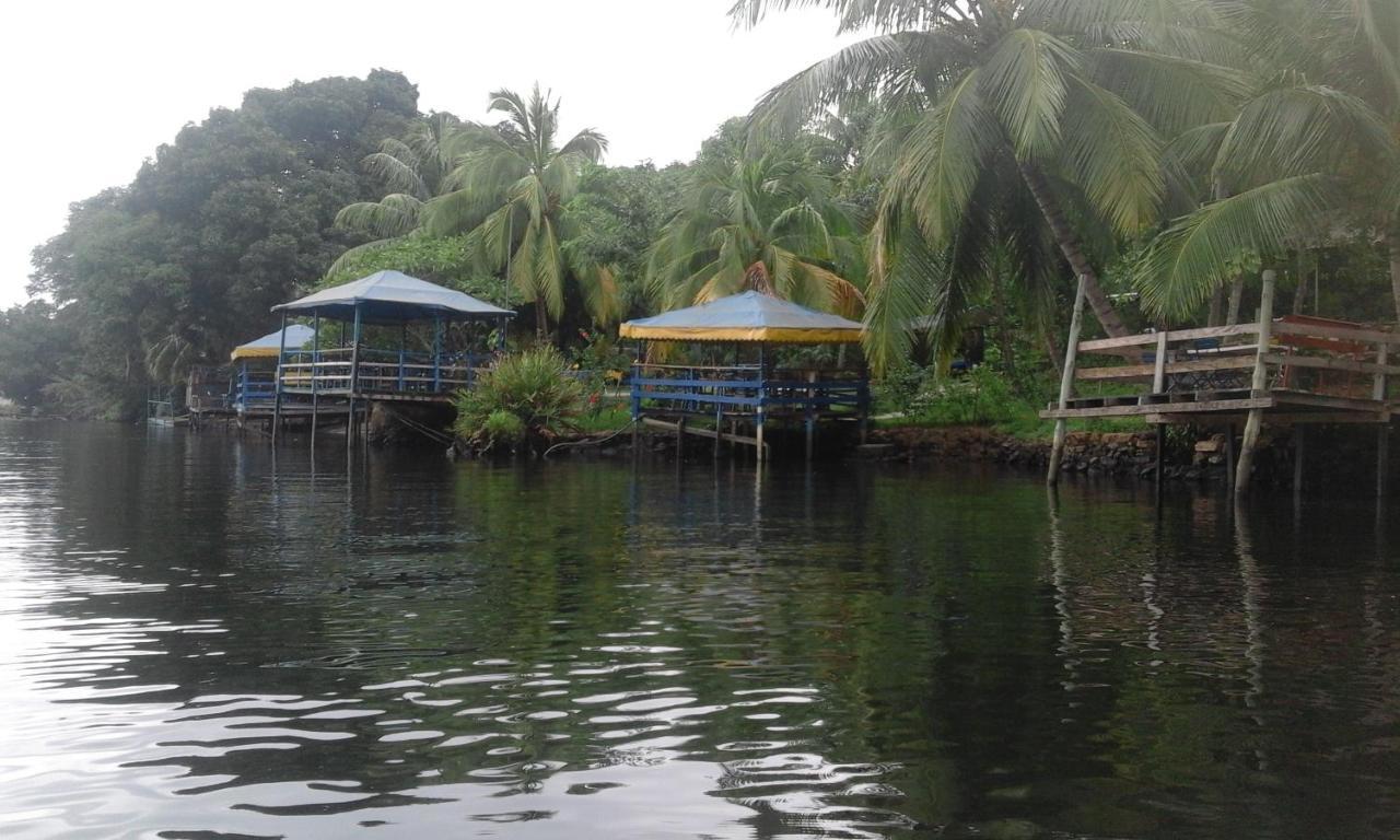 Aylos Bay 호텔 Akosombo 외부 사진